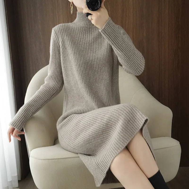 Mid-Length Knitted Bottom Dress with Half-High Neck