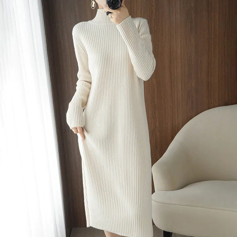 Mid-Length Knitted Bottom Dress with Half-High Neck